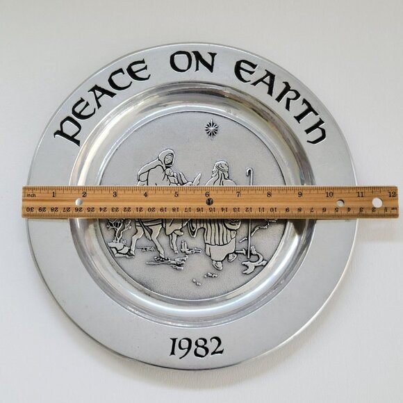 Vintage Wilton Peace On Earth 1982 Pewter Plate, Annual Christmas Collectable - Picture 8 of 9